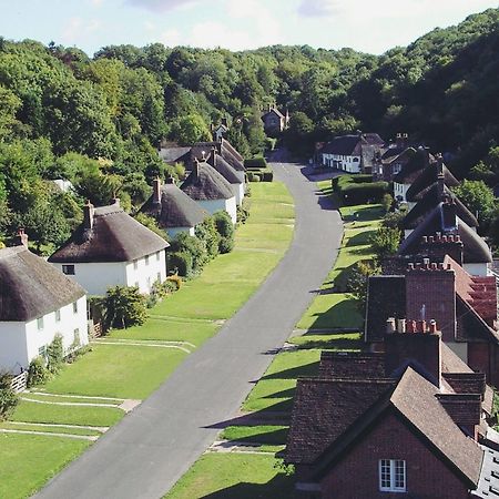 Hotel Hambro Arms Milton Abbas Exterior foto