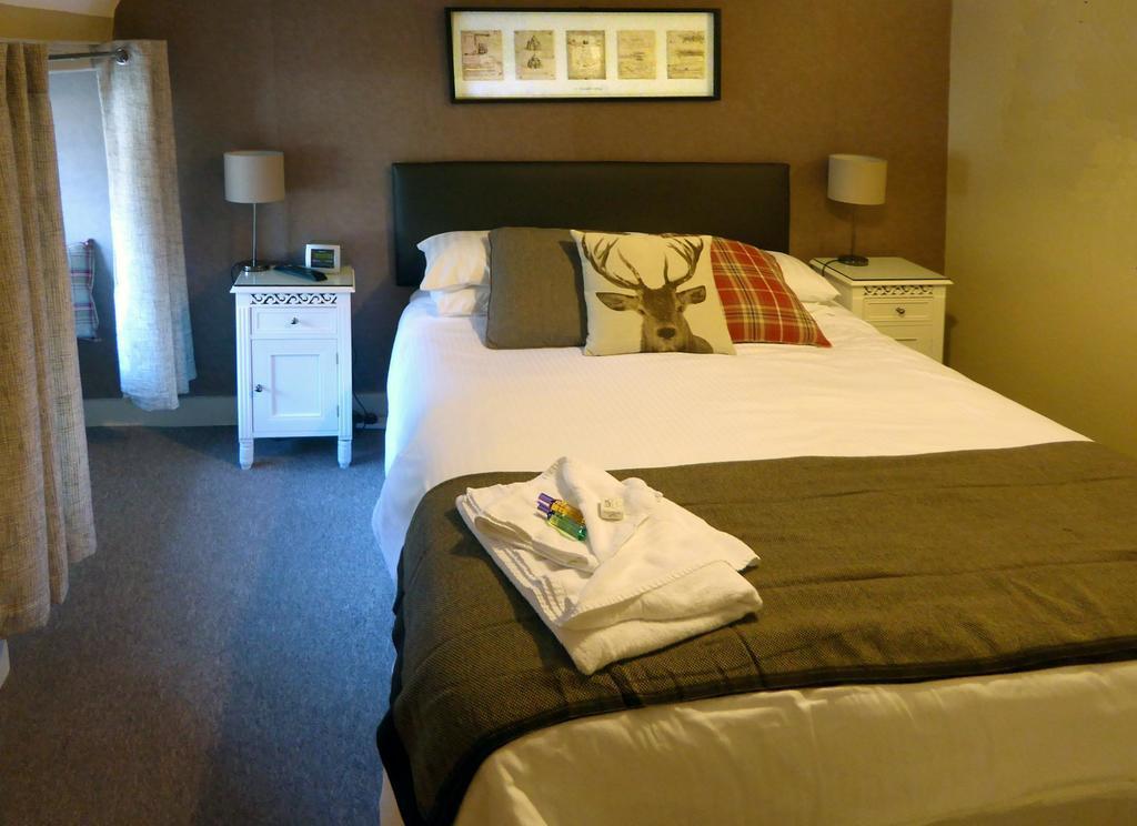 Hotel Hambro Arms Milton Abbas Habitación foto