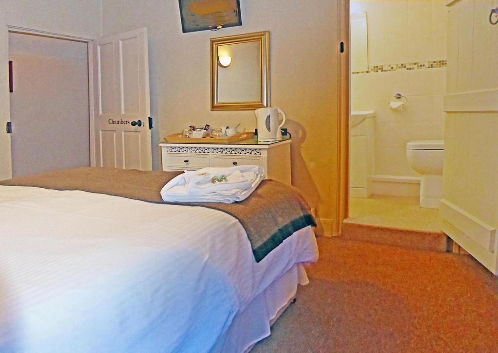 Hotel Hambro Arms Milton Abbas Habitación foto