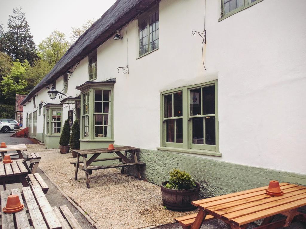Hotel Hambro Arms Milton Abbas Exterior foto